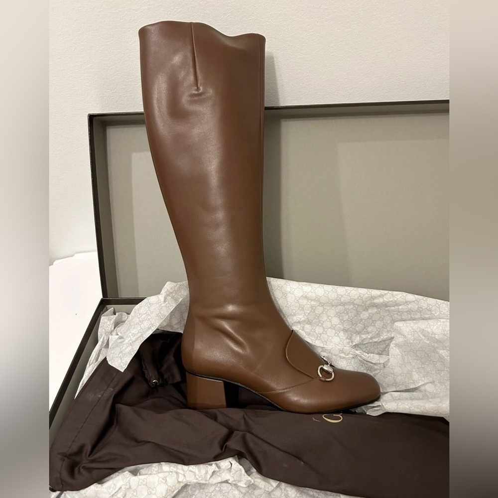 Gucci EU 39.5 Leather Lilian  lock Heeled Boots New